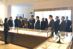 热烈欢迎园区国资委领导莅临东吴黄金参观指导