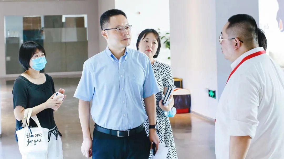 图片尺寸:1080 x 607 东吴简讯 | 东吴黄金迎来园区管委会商务局领导走访调研(images 3)