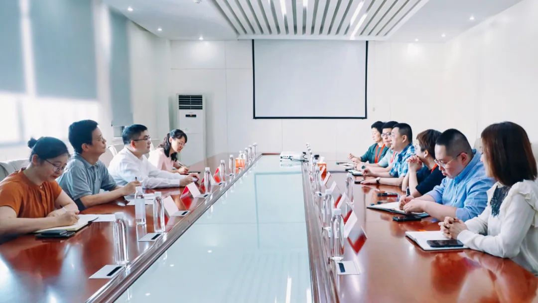 东吴简讯 | 东吴黄金迎来园区管委会孙扬澄主任一行走访调研（images 2）